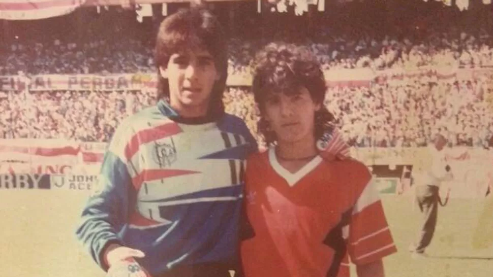 ¿SE DARA? Gutiérrez y Ortega partieron de Jujuy en los '90 para iniciar sus carreras en Huracán y River, respectivamente. FOTO TOMADA DE TWITTER.COM/MARCOSELANGUILA