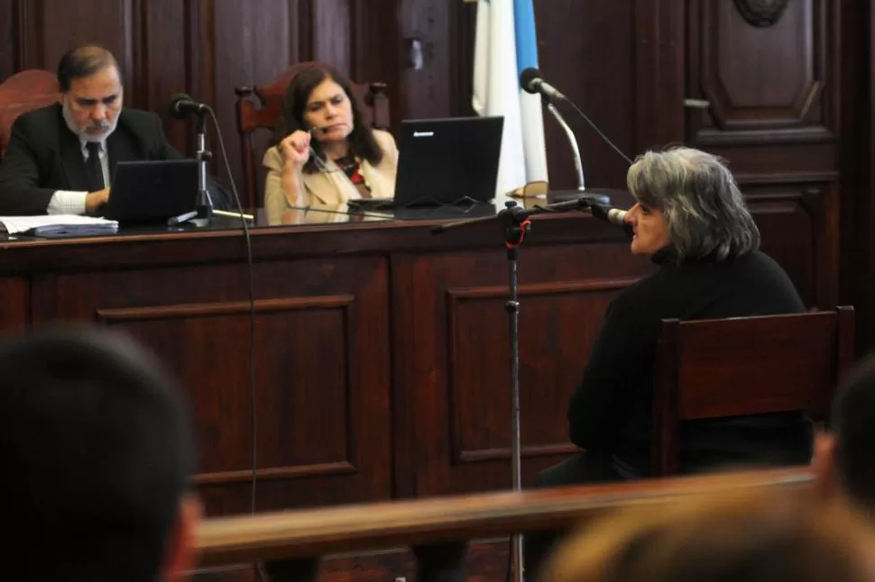 LA MADRE. Antonia González declaró en el juicio que se sigue contra su hijo. LA GACETA / FOTO DE INÉS QUINTEROS ORIO