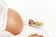 Cuando la embarazada fuma, también fuma su bebé dentro de la panza