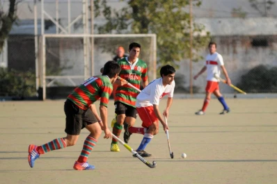 Gymnasium mantuvo la calma y venció a Huirapuca