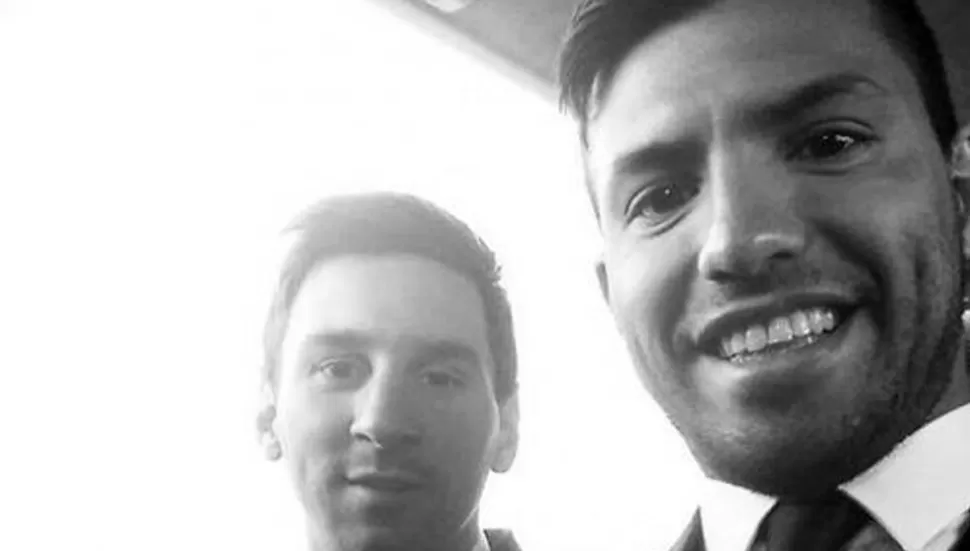 QUÉ DÚO. En Brasil, Agüero y Messi compartirán el ataque del esquipo argentino. FOTO TOMADA DE TWITTER.COM/AGUEROSERGIOKUN