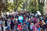 Docentes universitarios realizaron una toma simbólica de Canal 10, en Yerba Buena