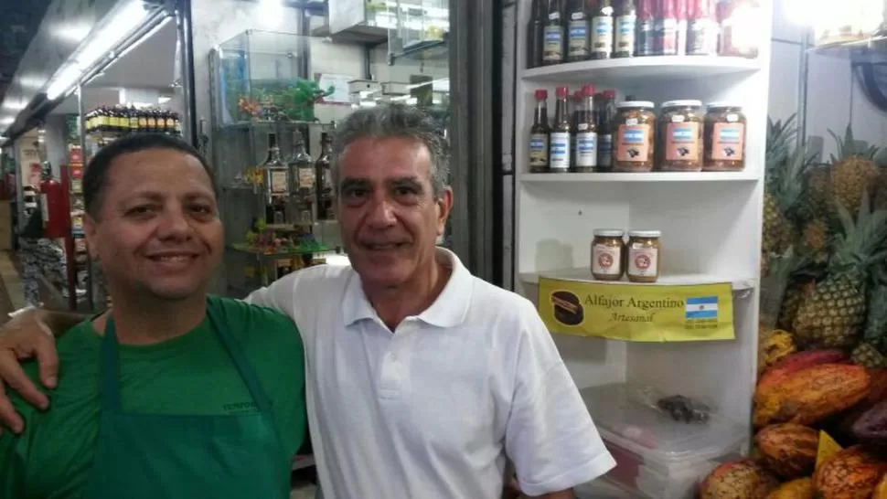 FELICES. Raúl Muraca -derecha- junto a su amigo brasileño Cé. 