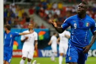 De la mano de Balotelli, Italia derrotó a Inglaterra en el debut