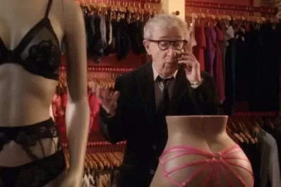 Casi un gigoló: Sencilla pero entretenida