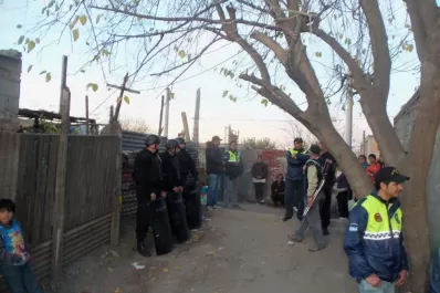 Vendían droga en las vías de San Cayetano y los detuvieron