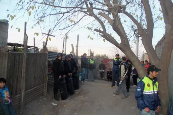 Vendían droga en las vías de San Cayetano y los detuvieron