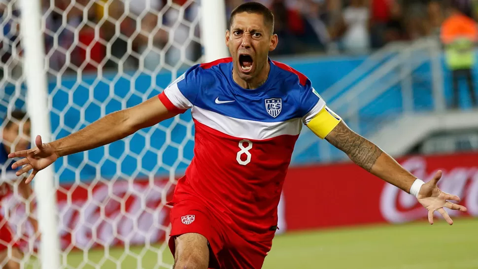 HISTÓRICO. El gol del capitán norteamericano entró en la historia grande de los Mundiales. REUTERS