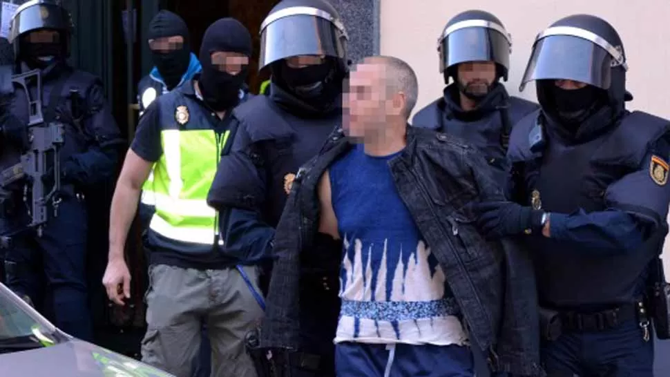 DESMANTELADA. Nueve personas fueron detenidas en Madrid, acusadas de integrar una red yihadista. GENTILEZA POLICÍA NACIONAL ESPAÑA