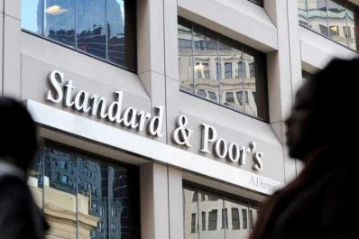 S&P baja la nota de bancos