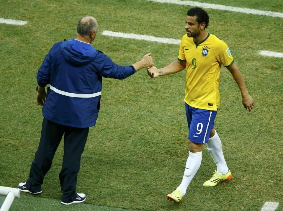 LE LLUEVEN REPROCHES. Fred, el 9 titular de Brasil, no pudo marcar en lo que va del Mundial y ya se ganó varias críticas. 