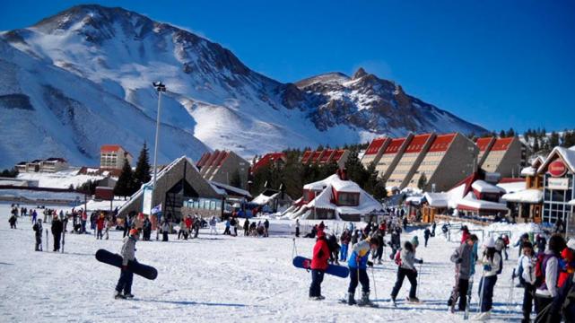 Destinos de nieve: Las Leñas y Bariloche, para darse el gusto - LA ...