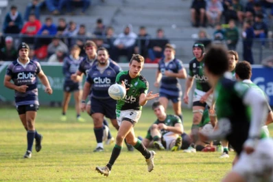 Encantador de “serpientes”