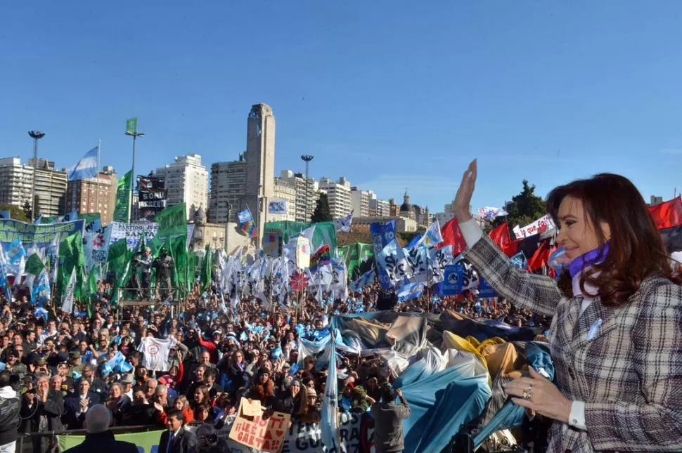 UNIDAD NACIONAL. La presidenta, Cristina Fernández, formuló un llamado a los argentinos ante el conflicto que mantiene la Argentina con los holdouts. tlam