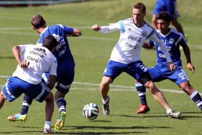 Los suplentes a la cancha y mañana a Porto Alegre