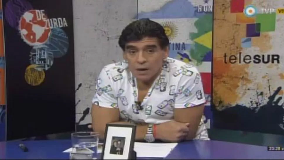 CRÍTICO. Maradona aprovecha su programa de fútbol para hablar de sus problemas personales. FOTO TOMADA DE INFOBAE.COM