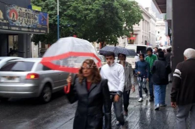 Tucumán amaneció con una llovizna que se quedaría durante todo el día