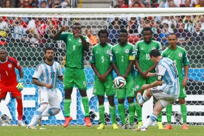 La genialidad de Messi en el tiro libre