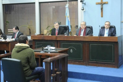 Lo declaran responsable de tenencia de drogas pero lo absuelven por ser menor