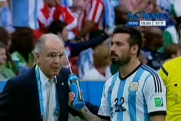 La bromita de Lavezzi al DT