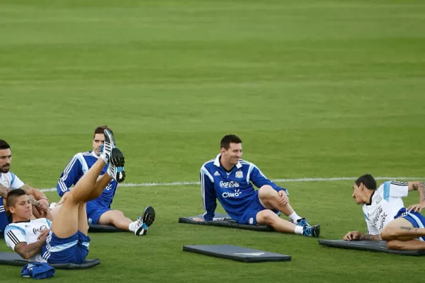 La Selección trabajó liviano, con la mente en Suiza