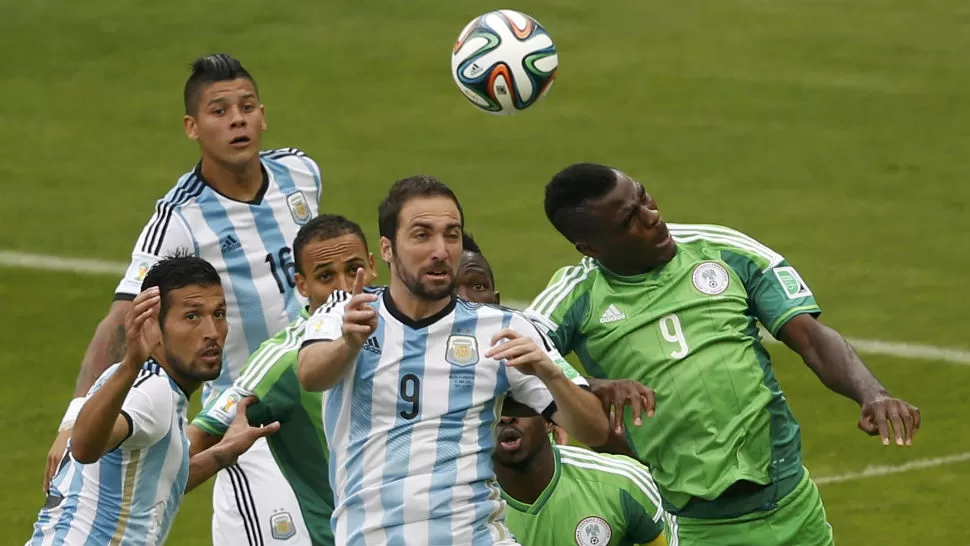 SIN RITMO. Higuaín llegó al Mundial recuperándose de una lesión, y eso se nota. REUTERS