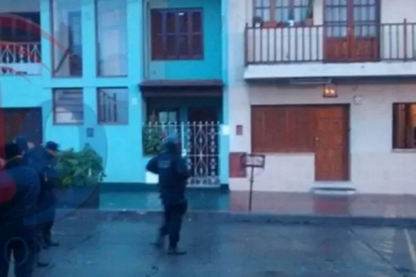 Un puma suelto aterrorizó a vecinos de un barrio de Salta