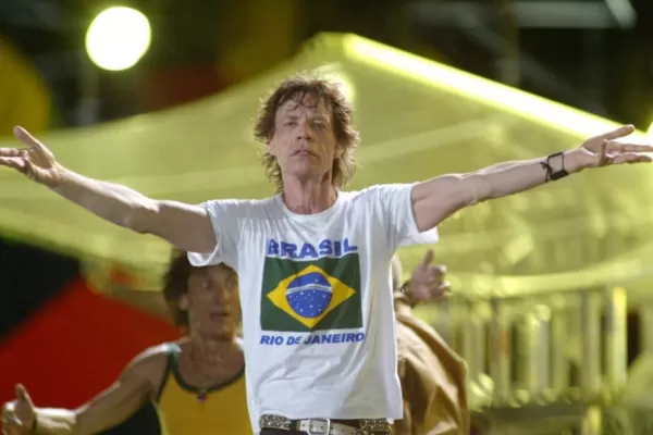 Brasileños temen que Mick Jagger se ponga la camiseta de Brasil