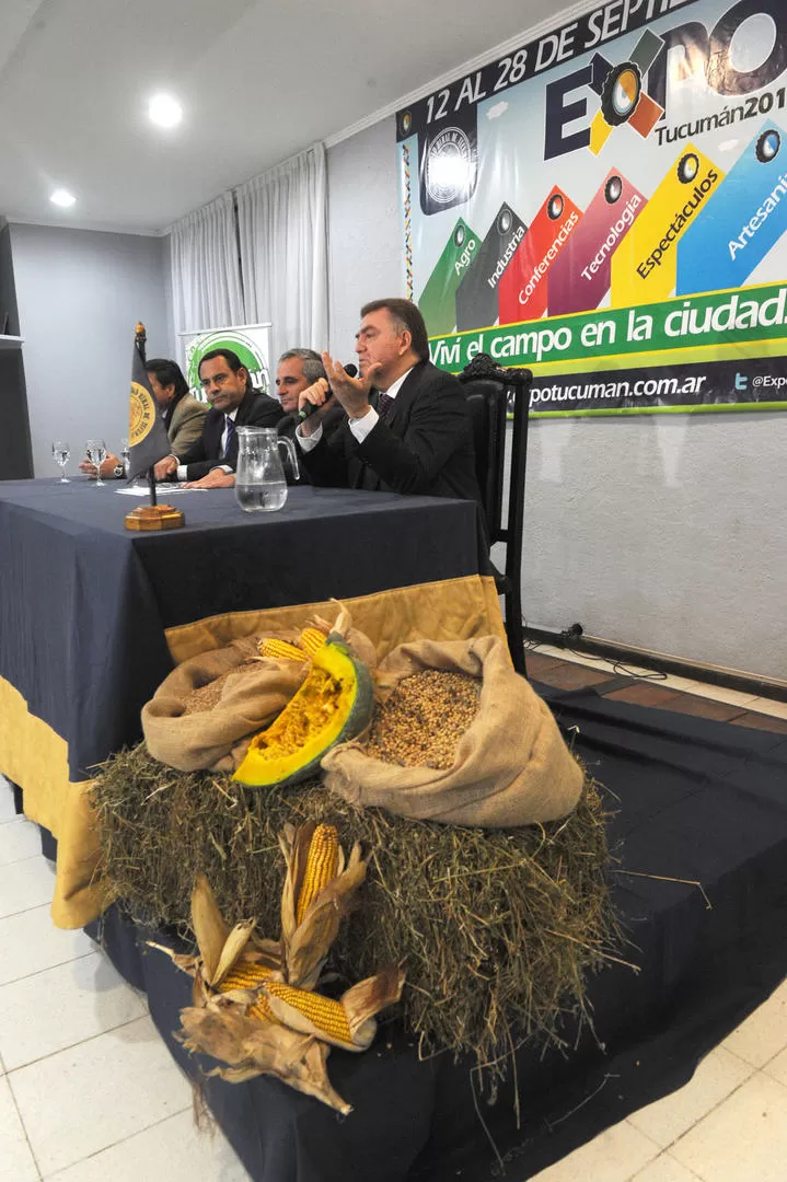 PRESENTACIÓN. Autoridades de Tucumán anunciaron la muestra 2014. la gaceta / foto de franco vera 