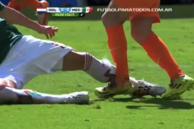 Mirá la fractura de tibia del mexicano Moreno