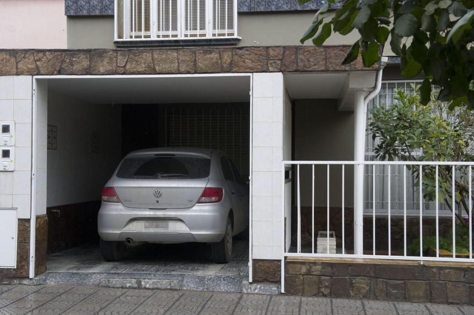 Arrancan las puertas y los portones de las casas - LA GACETA Tucumán