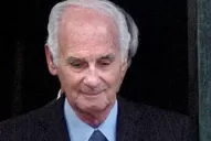 Balearon el edificio donde vive Nicolás Ciccone