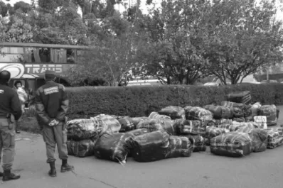 Detienen en Las Cejas un colectivo con más de $ 1,5 millón en ropa