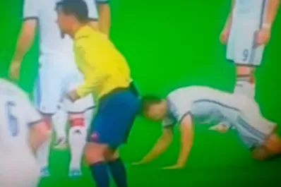 El blooper de Müller en la jugada preparada de Alemania