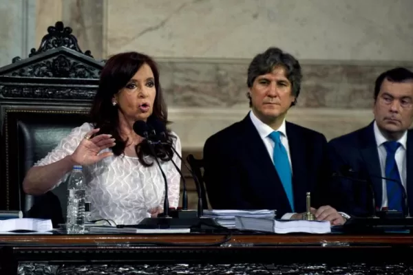 Piden que Cristina se exprese sobre Boudou