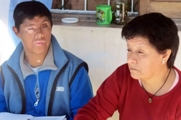 Tiene síndrome de Down y figura como médico en una causa por fraude en Catamarca