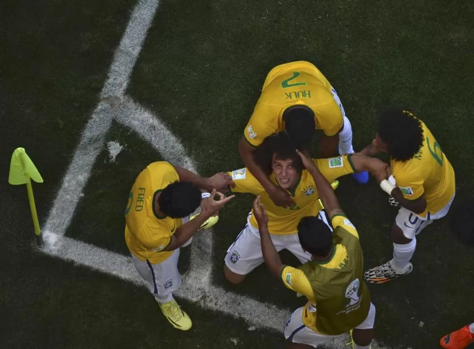 SE AGRANDÓ. David Luiz, después del sufrido triunfo sobre Chile, aseguró que Brasil podría ganar a cualquier rival. 