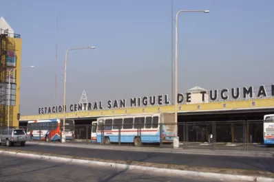 Tamalito volvió a robar un colectivo y lo llevó a su casa