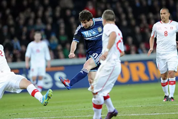 En el último amistoso ante Suiza, Messi brilló e hizo tres goles