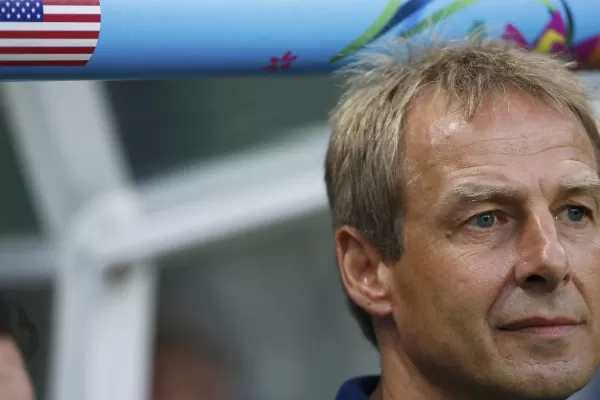 El DT alemán Klinsmann cantó el himno de los Estados Unidos