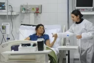 No podía seguir con diálisis y el sábado le injertaron un riñón