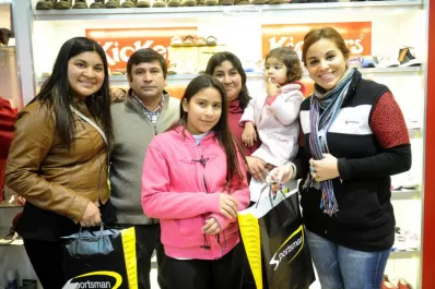 Con el premio compró en el Sportsman botas para ella y zapatillas para sus cuatro hijas