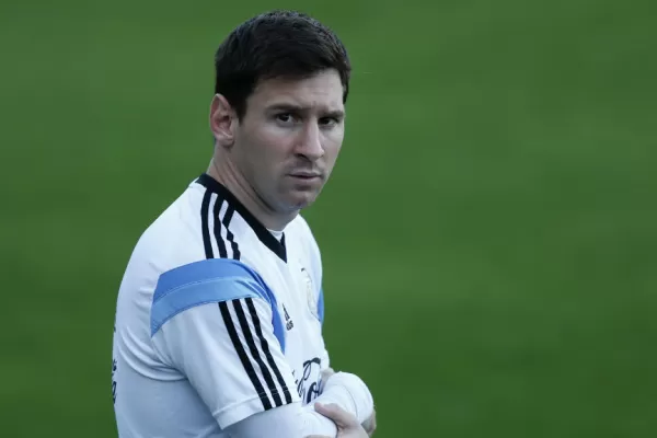 Messi lamentó la muerte de la hija de Tití Fernández
