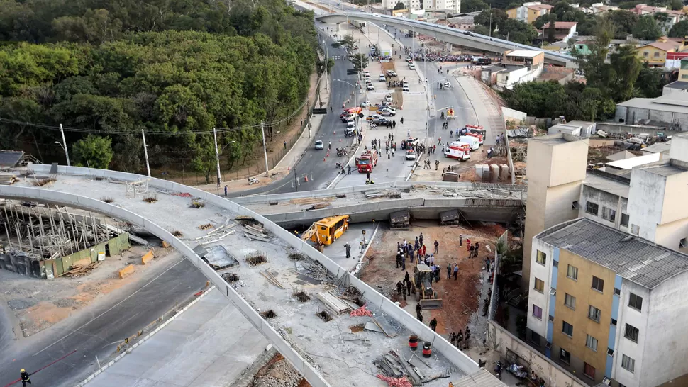 CONMOCIÓN. La tragedia de la autopista consternó a los vecinos de Belo Horizonte. DyN