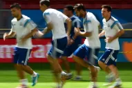 Sabella probó con Demichelis y Basanta