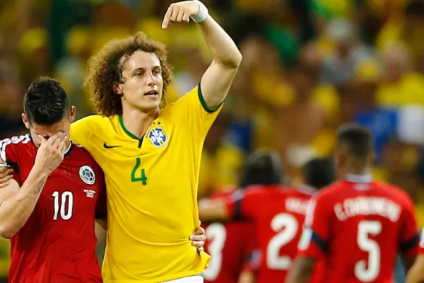 El enorme gesto de David Luiz con un desconsolado James Rodríguez