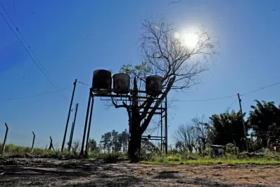 Toman agua sucia por una promesa incumplida
