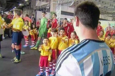 Los chicos y su inmensa alegría de conocer a Messi