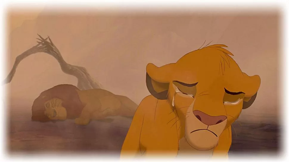 TRISTEZA SIN FIN. Simba, en “El rey león” llora la muerte de su padre.