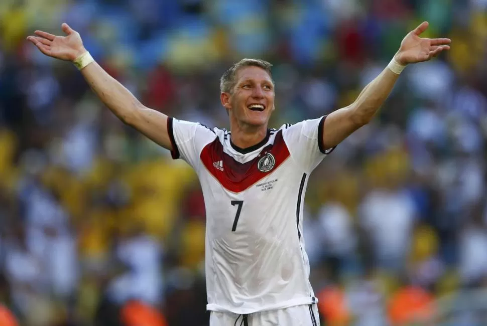 ESTANDARTE. Schweinsteiger es uno de los pilares del equipo alemán, por lo que su presencia es vital en el duelo con Brasil.  reuters